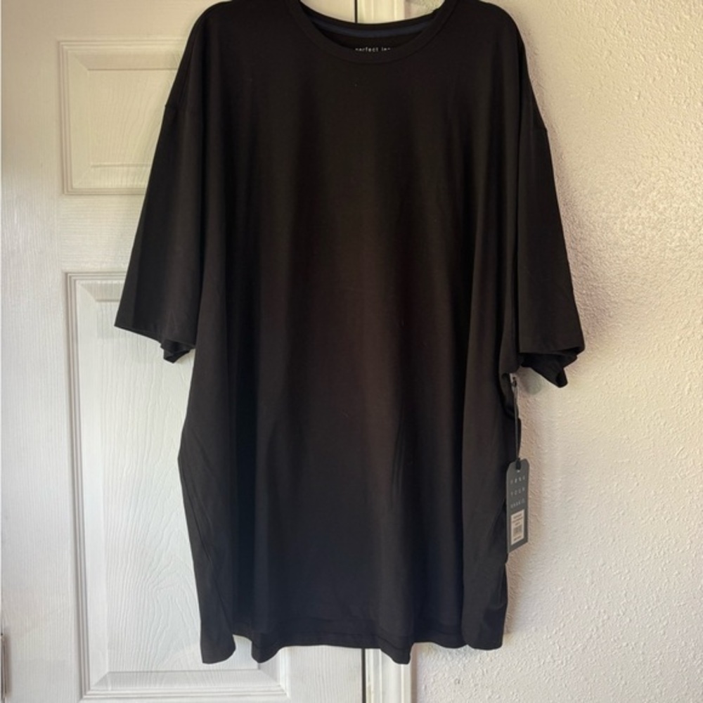 The perfect Jean NYC black tshirt